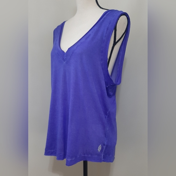 * FINAL SALE* NWOT Free People Movement Henry Sleeveless V-Neck Tank Top PTP 21" - Picture 3 of 5